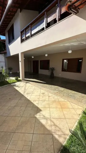 Casa com 4 Quartos, sendo 2 suítes, à venda, 400m² - Letícia