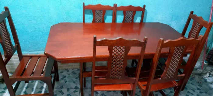 MESA COM 6 CADEIRAS