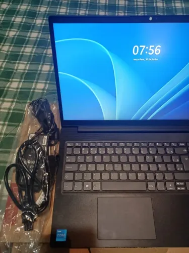 NOBEBOOK LENOVO INTEL CORE I5 1342-H- 2.1 GHZ TELA 15,6 POL.