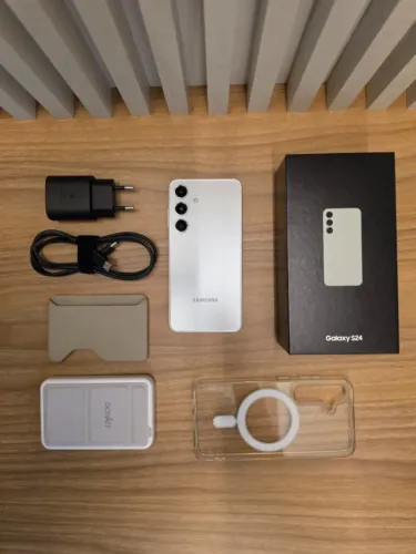 Galaxy S24 256GB Prata + Kit MagSafe