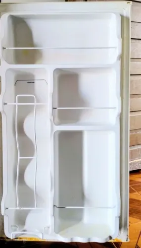 Vendo frigobar da Midea