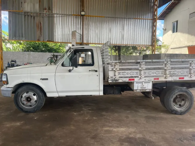 Vendo F4000 VENDER RAPIDO!