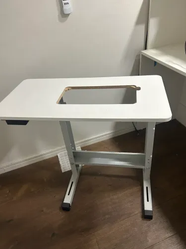 Mesa bancada máquina de costura nova 