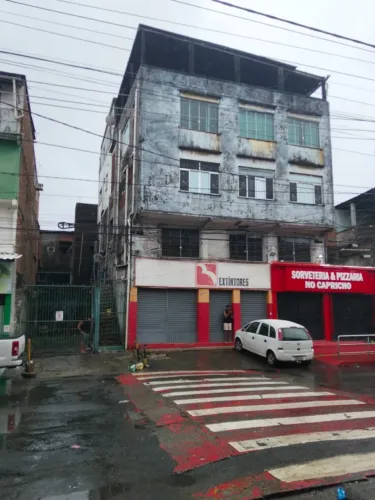 Baixei pra vender kitnet comercial 10m2 com wc, frente rua, 2° andar, Regis Pacheco
