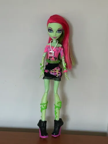 Monster high venus music festival