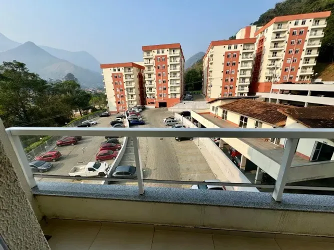 Alugo apartamento em Correas - Cond, Bosque de Montreal