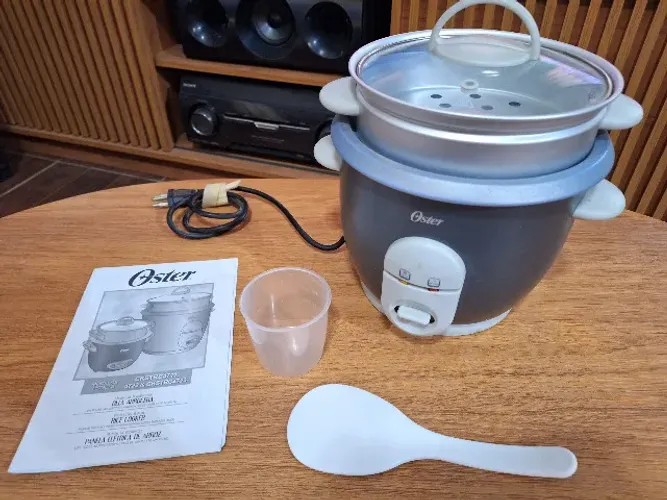 Panela elétrica de arroz Oster