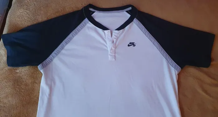 Camiseta Nike SB 