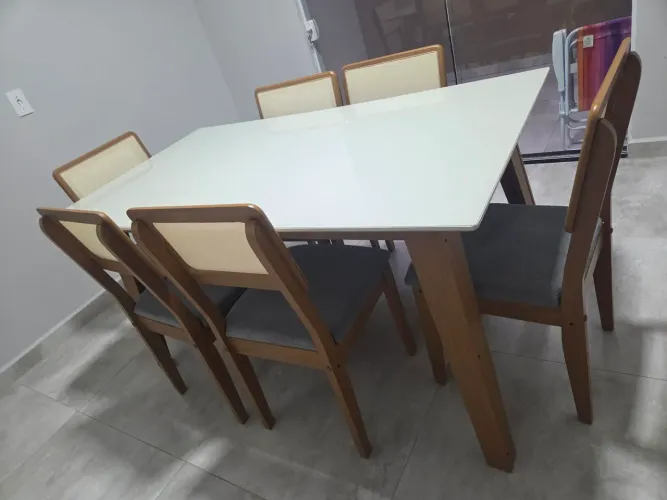 Mesa 6 cadeiras