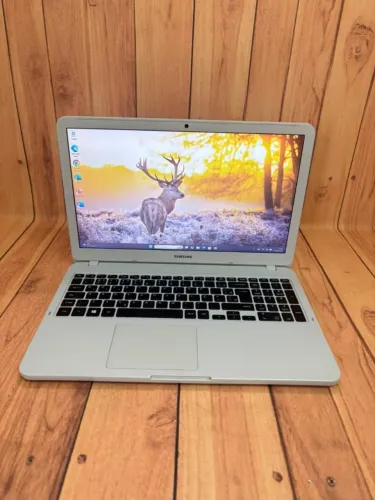 Notebook Samsung i3 7ª Geração, 8GB RAM, SSD 120GB, Full HD e Garantia