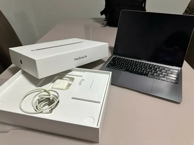 MacBook Air M1 8gb 256gb SSD DEFEITO