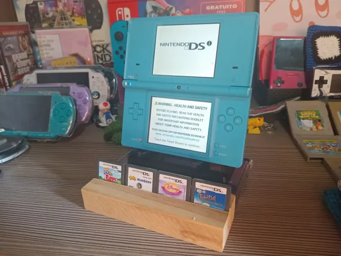Nintendo DSi Azul Desbloqueado + 4 jogos originais