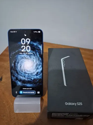 Samsung Galaxy S25.
