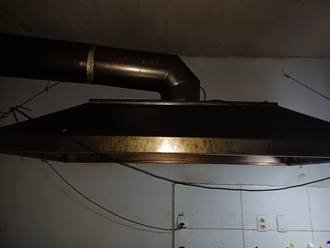 Coifa para lanchonete completa com chaminé de 10m
