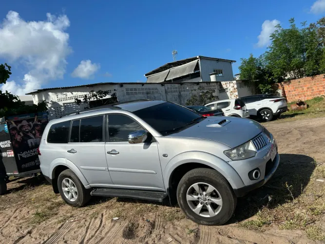 Mitsubishi Pajero Dakar 3.2 4X4 T.i. Dies. 5P Aut. 2013