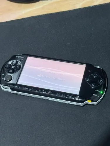 PlayStation Portable PSP 3000 Desbloqueado + Carregador