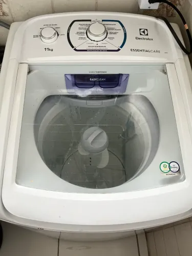 Máquina de Lavar Electrolux 11kg Essential Care - Ótimo Estado