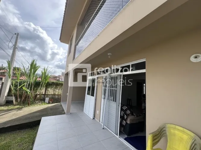 Casa mobiliada 2 Dormitórios na Barra da Lagoa, Florianópolis.