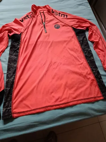 Camiseta surfista
