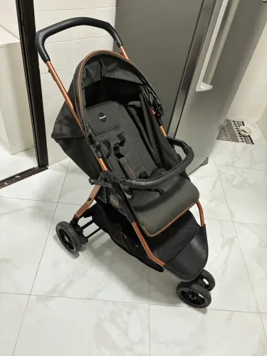 Vendo carrinho bebê Burigotto 