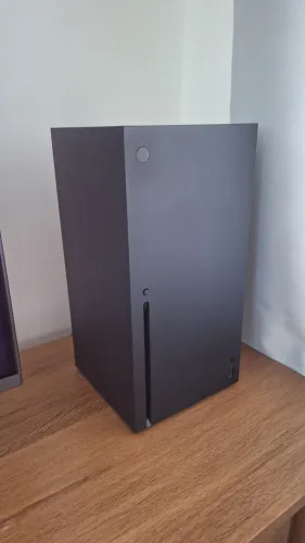 Para Vender Rápido - XBOX Series X 1TB com Controle, Caixa e Nota Fiscal!