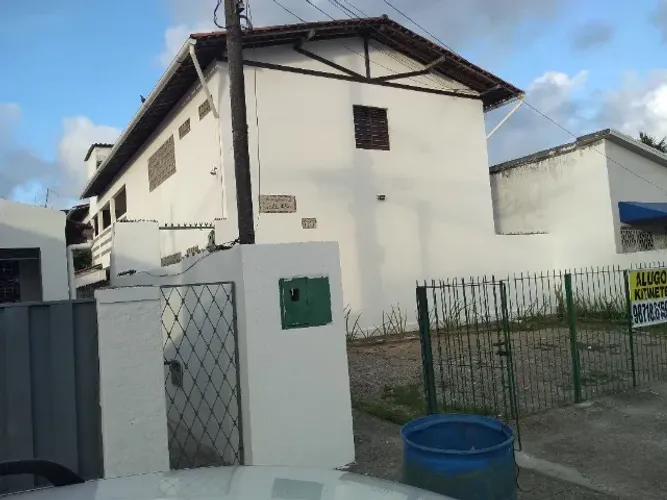 Alugo kitinet no bairro da Torre