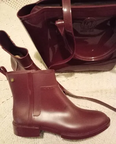 Bota de chuva 33/34 e bolsa Petit Jolie 