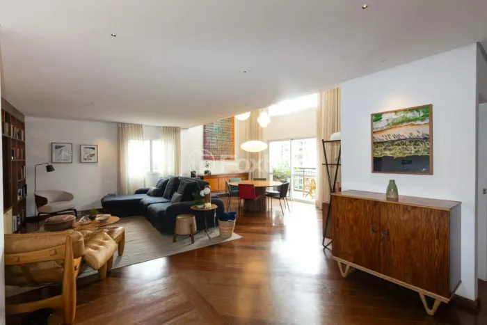 Apartamento à venda Rua Araguari, Vila Uberabinha - São Paulo