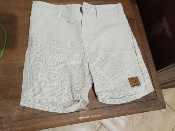 Lote de roupas infantis