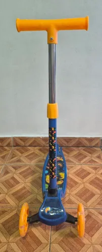 PATINETE INFANTIL COM AJUSTE DE ALTURA (SALVADOS)