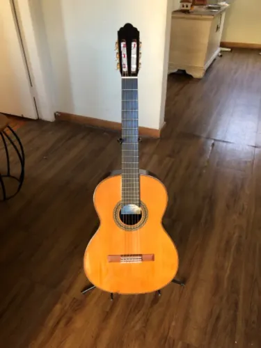 Violão Irmãos Carvalho CG-2N - Tampo Maciço Red Cedar AA - Excelente estado