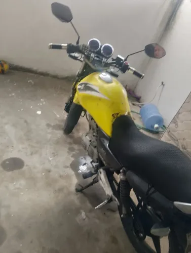 Moto Suzuki