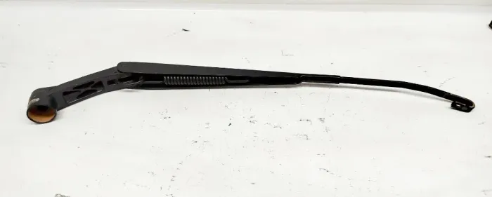 Braco Limpador Parabrisa Hilux 06/15 LE 49760
