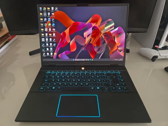 Alienware m16 ultra 9 32ram rtx4070