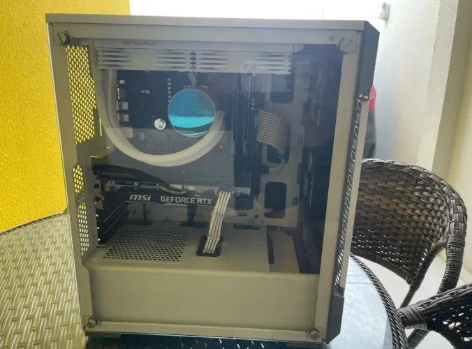Gabinete Corsair T220