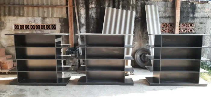 Gôndolas MDF preto 