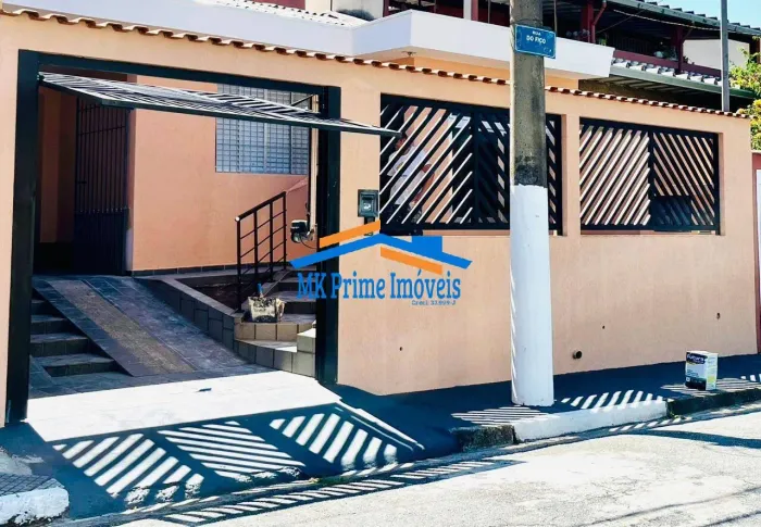 Casa Térrea com 4 Dormitórios sendo 1 Suíte - 3 Vagas