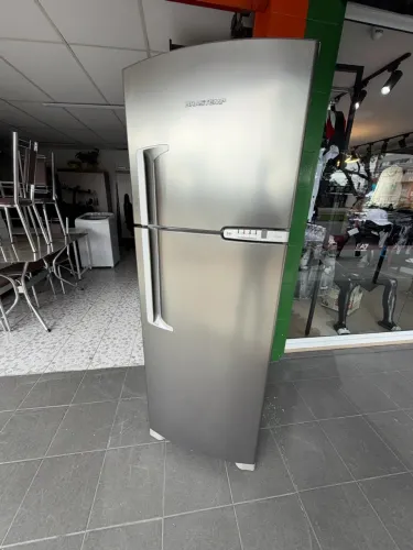 GELADEIRA BRASTEMP FROST FREE  INOX IMPECÁVEL 