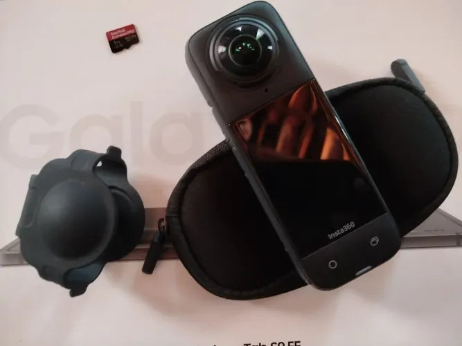 Câmera insta 360 X4