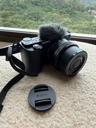 Câmera Sony ZV-e10 Kit com Lente 16-50mm