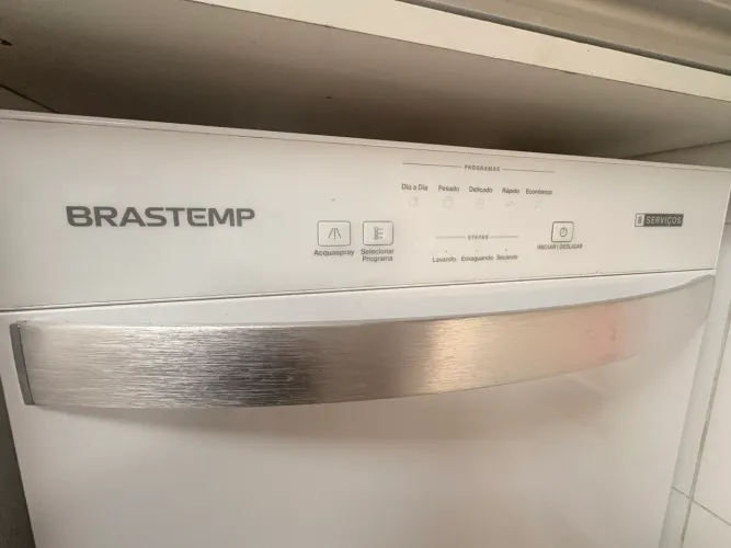 Máquina lavar louça 8 serviços Brastemp 