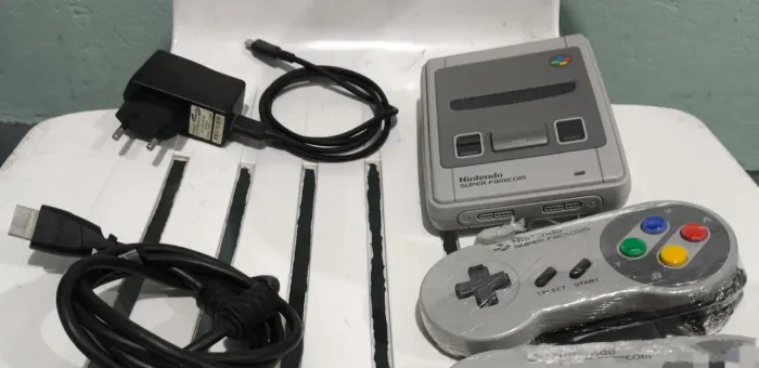 Super nintendo classic editioN originaL + 1 controle original + 63 jogos (só os tops)