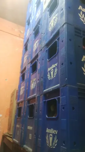Caixa de cerveja litrão da AmBev