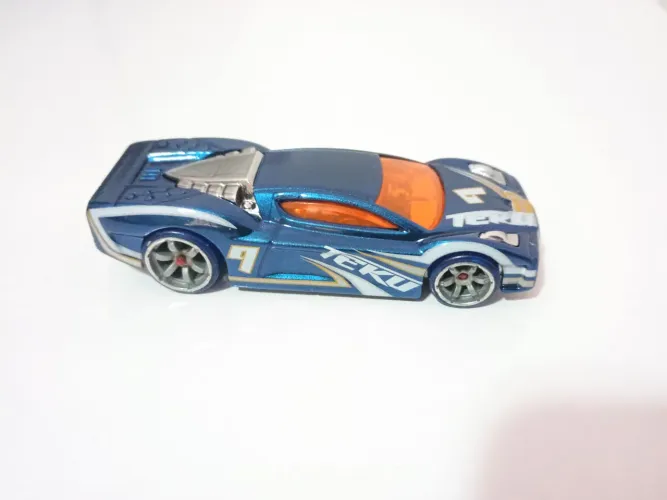 Hot Wheels Acceleracers - Reverb