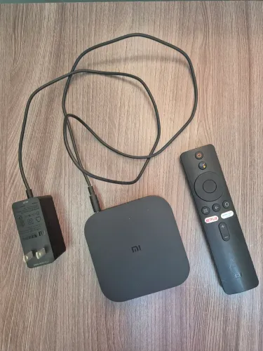 Xiaomi Mi Box 1ª geração 4k 8GB 2GB RAM com comando de voz