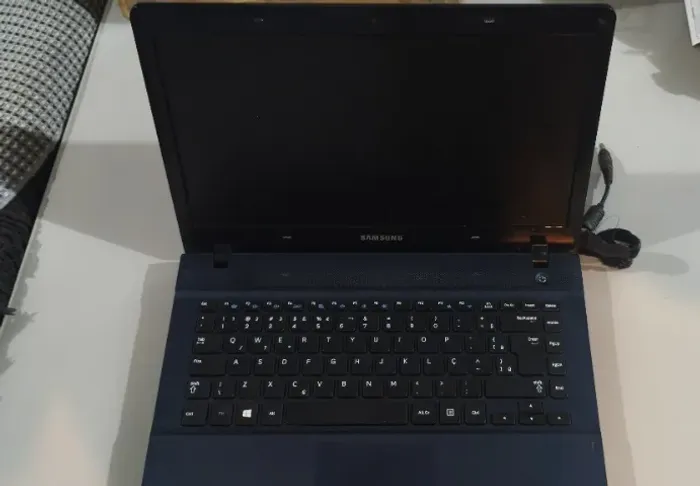 Samsung NP275E4E-KD1BR - Para conserto ou retirada de peças