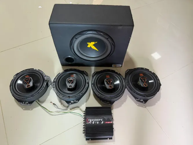 SOM AUTOMOTIVO - FONES, AMPLIFICADOR E SUBWOOFER
