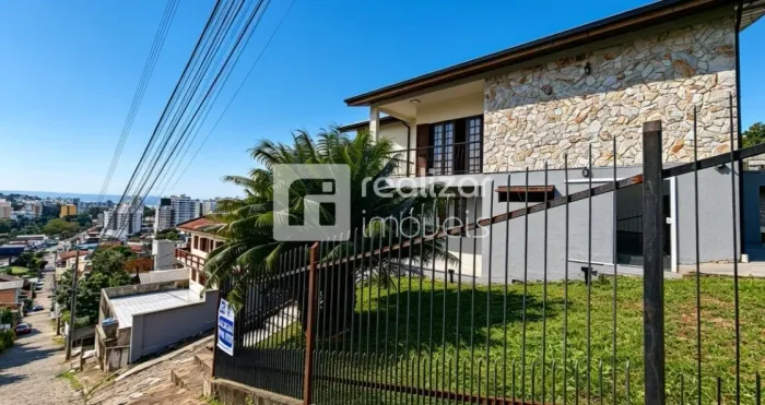 Casa 6 quartos no bairro Itacorubi - Florianópolis