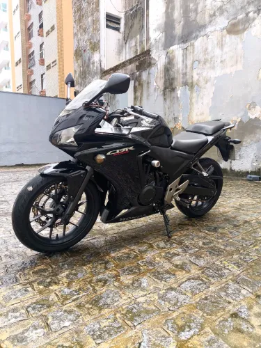 VENDO Honda CBR 500R 2016 - Impecável!