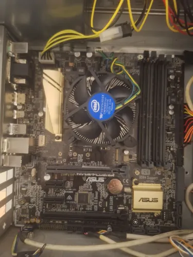 Placa mae Asus i3 7geração